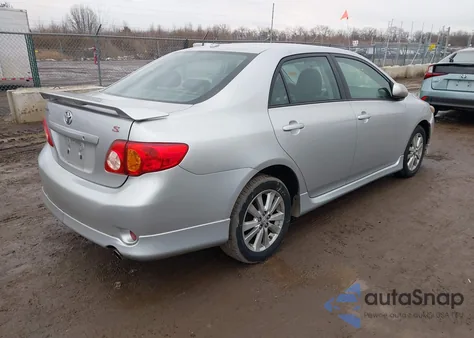 2010 Toyota Corolla S z USA, uszkodzony, nr VIN 1NXBU4EEXAZ344174
